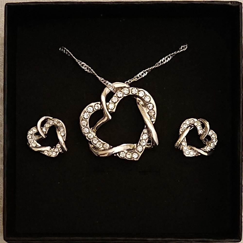 Silver Heart Pendant Necklace and Earrings Set